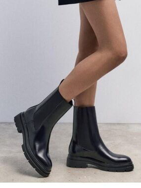 Zara Black Leather Lug Sole Chelsea Boots Chunky Platform Minimalist Chic